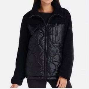 Koolaburra by UGG Reversible Sherpa Puffer Jacket in black 0191
